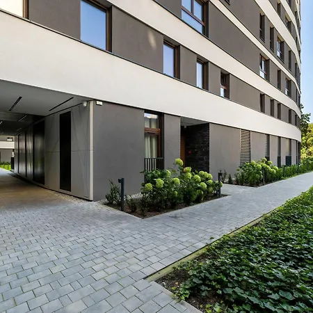 Cosy In Cracow With Parking, Desk And Balcony By Renters Kraków