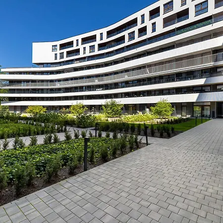 Cosy In Cracow With Parking, Desk And Balcony By Renters Kraków